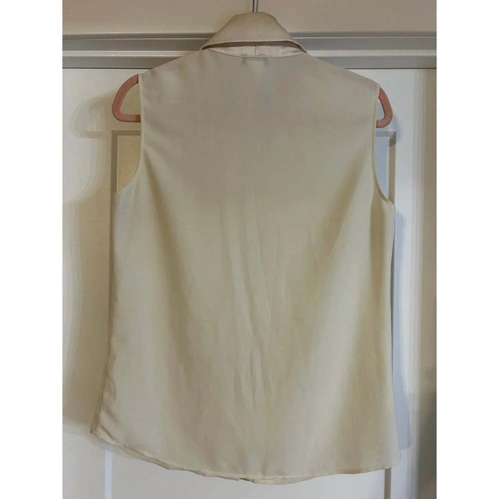 CHANEL Cream Sleeveless Button-Front Blouse